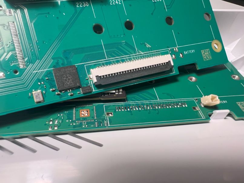 NVMe, 16GB RAM, Mechanical Keys 23 Raspberry Pi 500+ Review - PCB Comparison