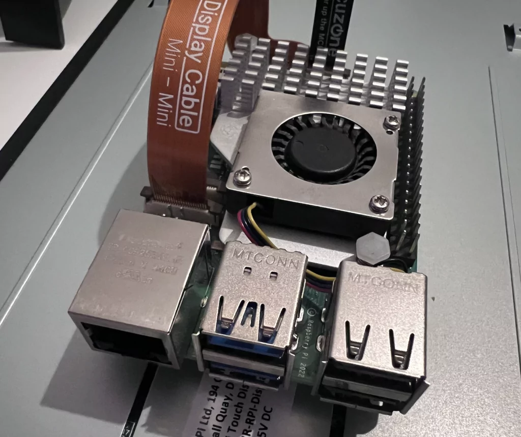 Raspberry Pi Touch Display 2 10-inch - Cable connection